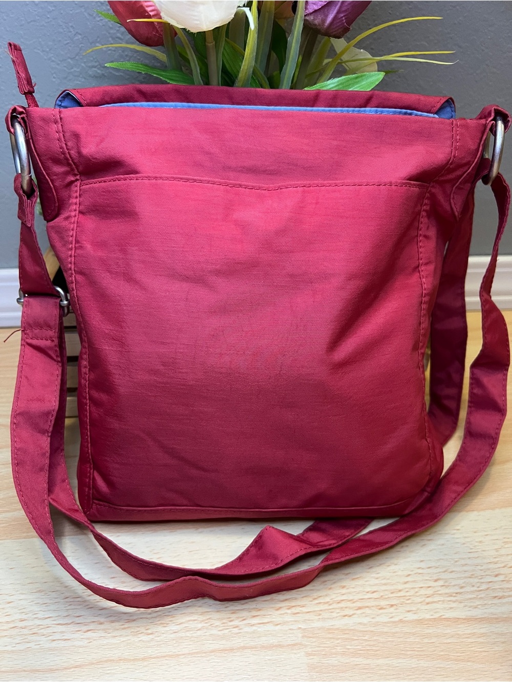 Baggallini Red Nylon Crossbody - Picture 3 of 12